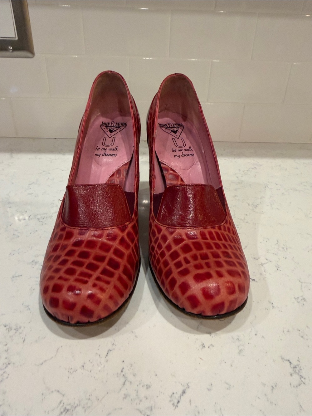 John Fluevog Red Croc-Embossed Block Heel Pumps size 8.5 - Picture 3 of 9